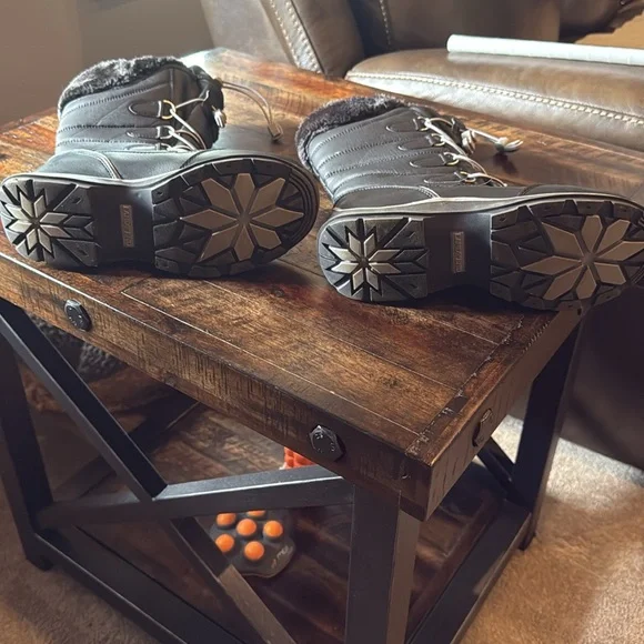 Lands' End Black Rain & Snow Boots - Picture 5 of 5